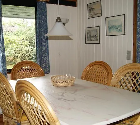 Three-bedroom Holiday In 17 Holiday home *