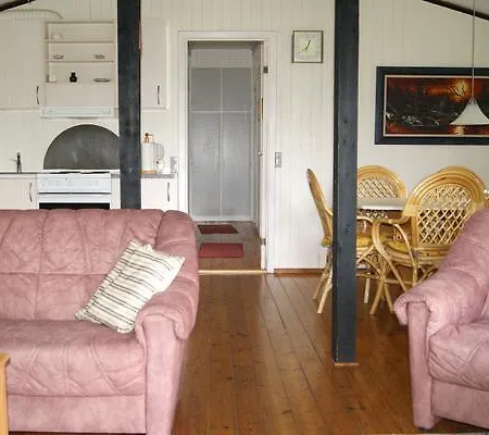 Three-bedroom Holiday In 17 Hébergement de vacances Hejls