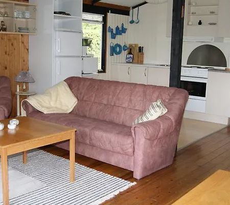 Three-bedroom Holiday In 17 Hébergement de vacances